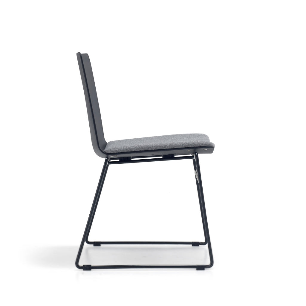 visitor meeting chair black and grey with a black sled base