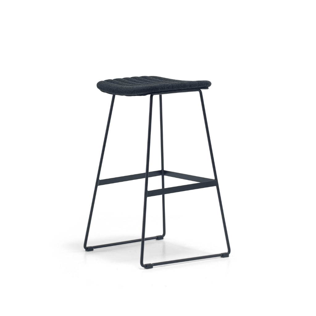 metal frame bar stool