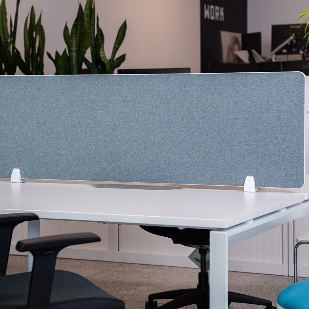 Mobel Base Desk-Mounted Screen – 450mm high with PVC edge